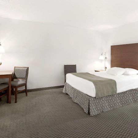 Days Inn By Wyndham Carroll Exteriör bild