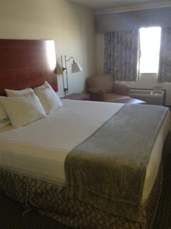 Days Inn By Wyndham Carroll Rum bild